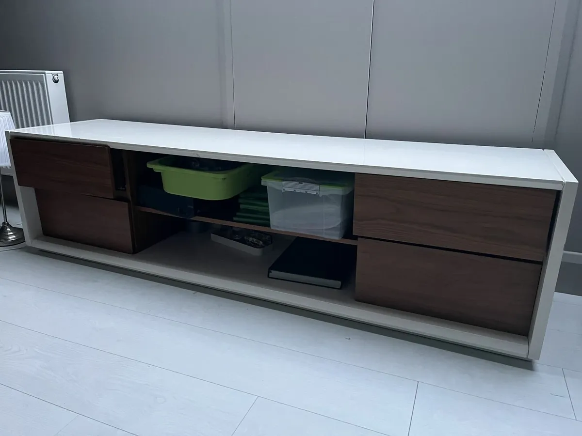 tv unit for free