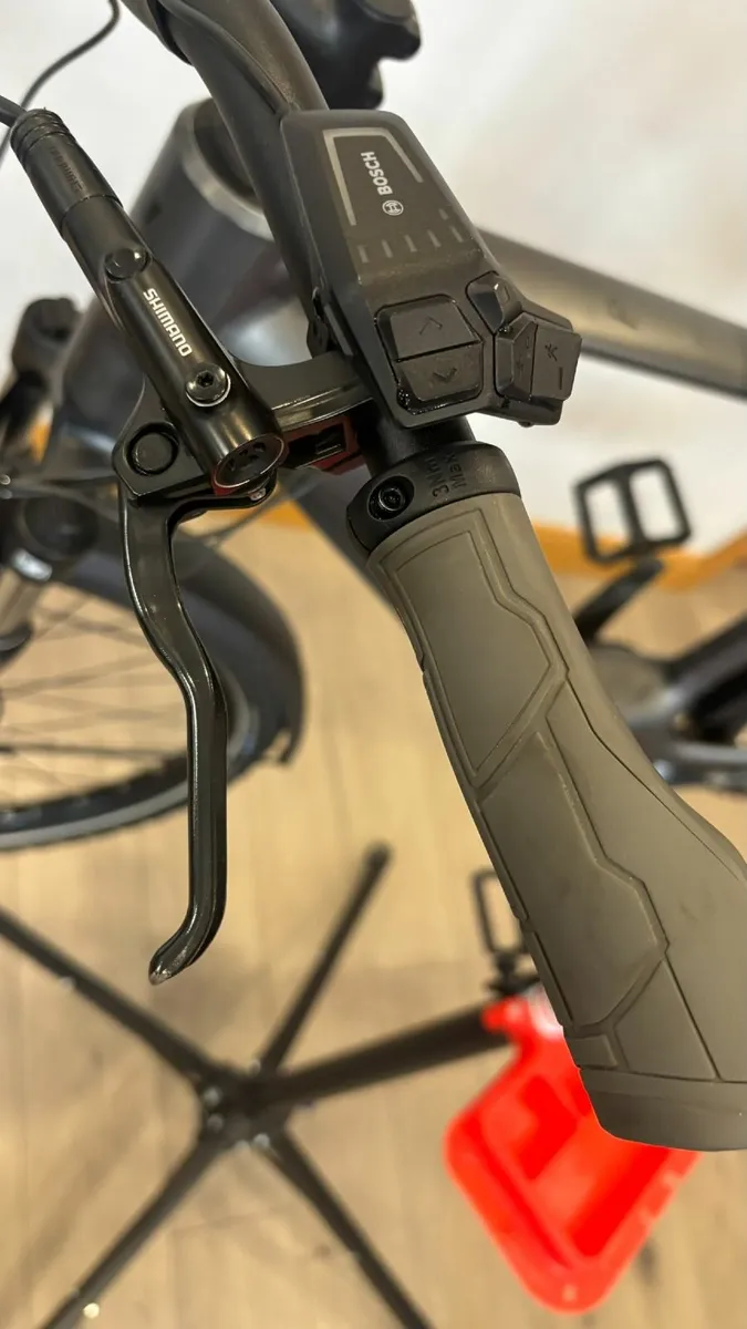 Cube Nuride Hybrid 625 Electric Bike - Image 4