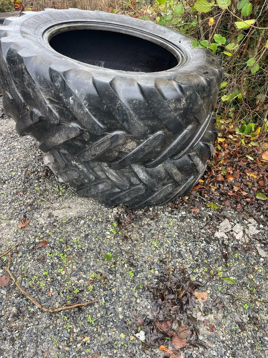 440/65/28 tractor tyres - Image 1