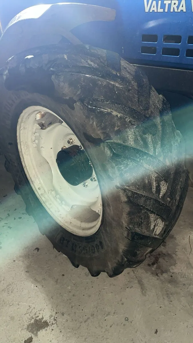 440/65/28 tractor tyres - Image 4