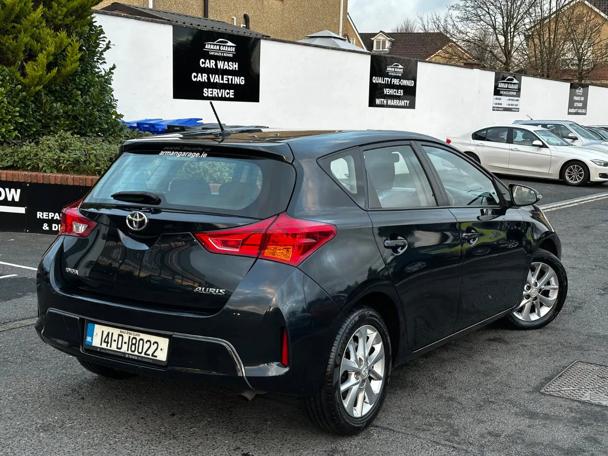 Toyota Auris 2014 - Image 4