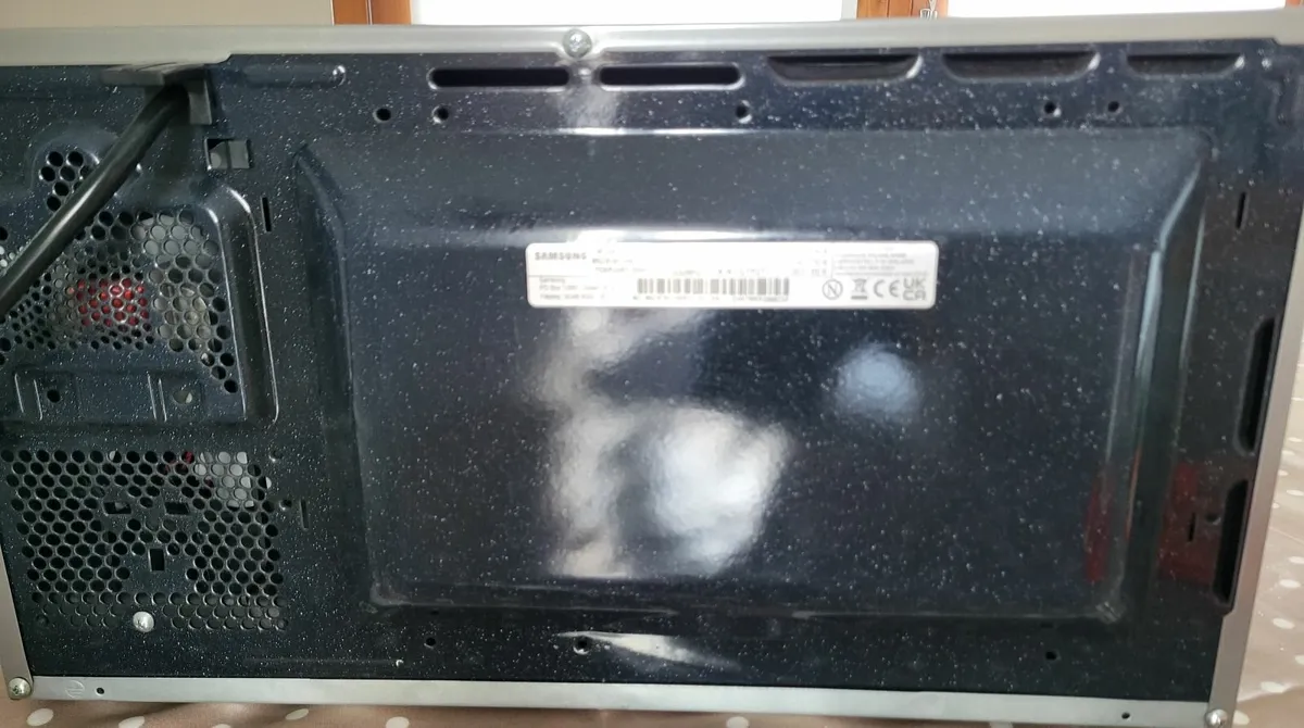 Microwave Samsung 23L 800W - Very good condition - Image 4