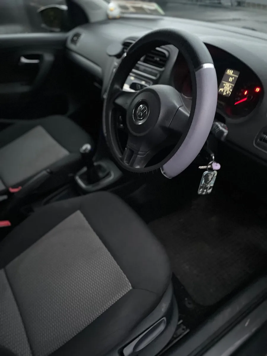 Volkswagen Polo 2011 - Image 3
