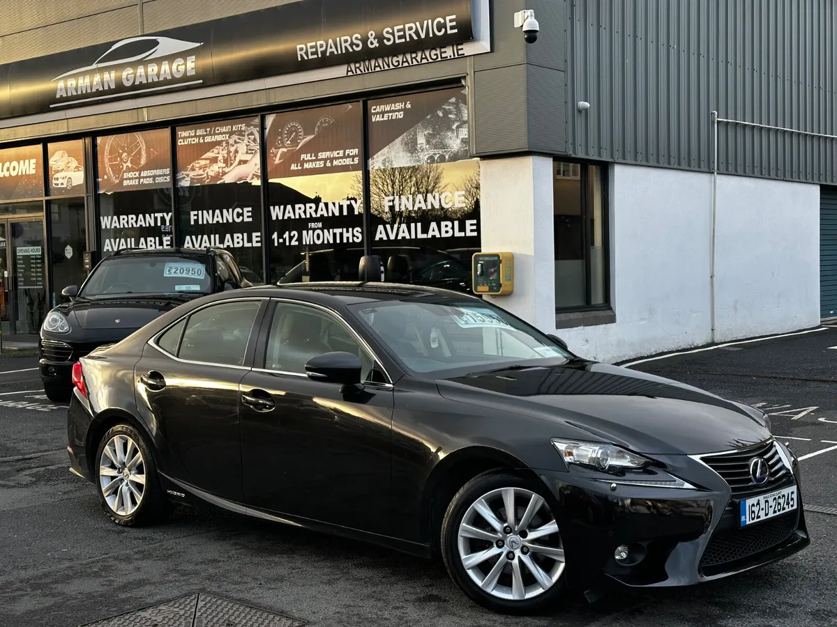 Lexus IS300 Automatic - Image 1
