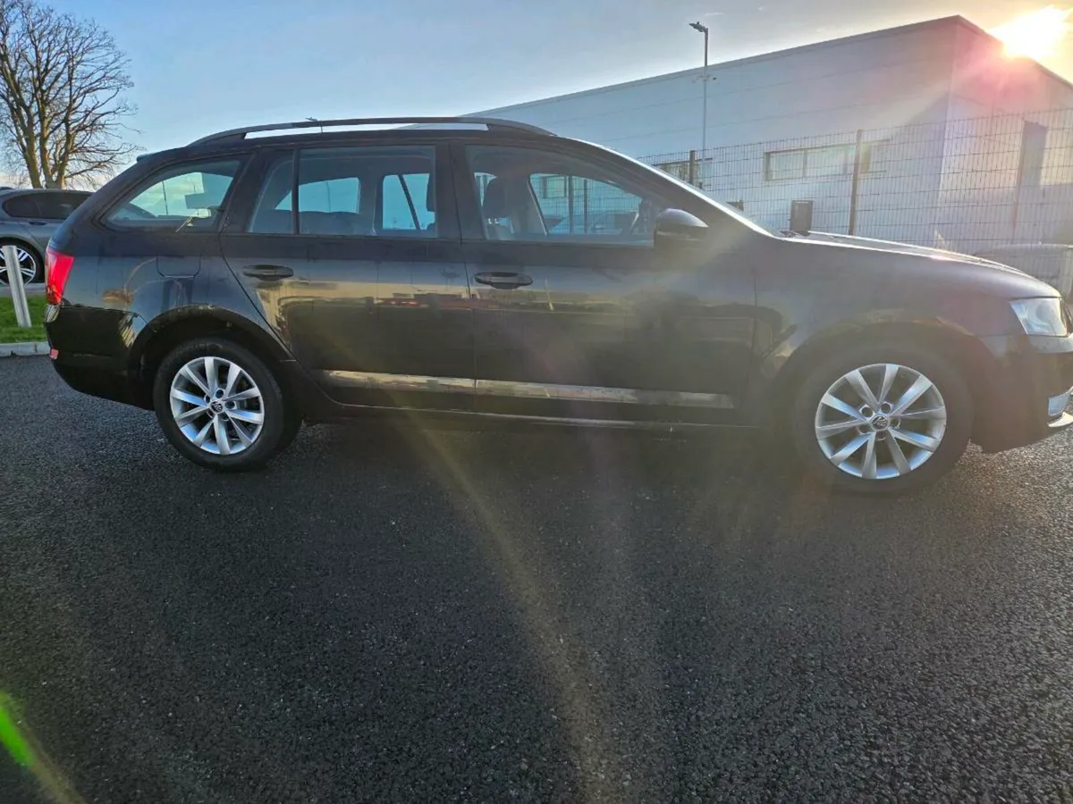 Skoda Octavia 1.6tdi estate - Image 3