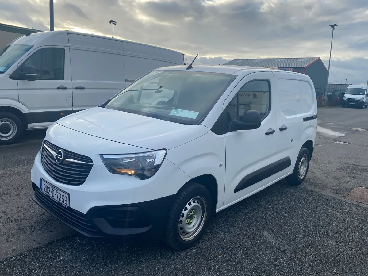 2020 Opel Combo 1.5 75BHP - Image 3