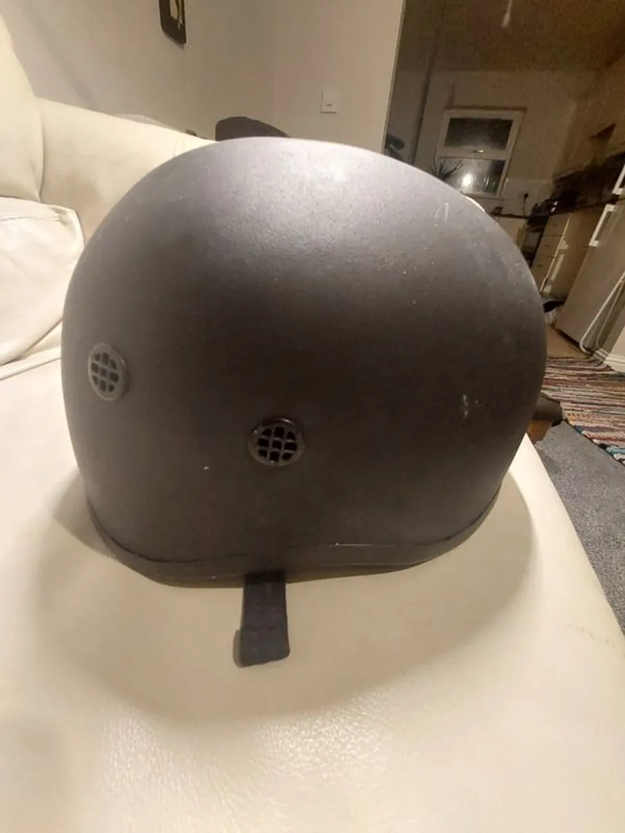 Riding helmet - Image 1