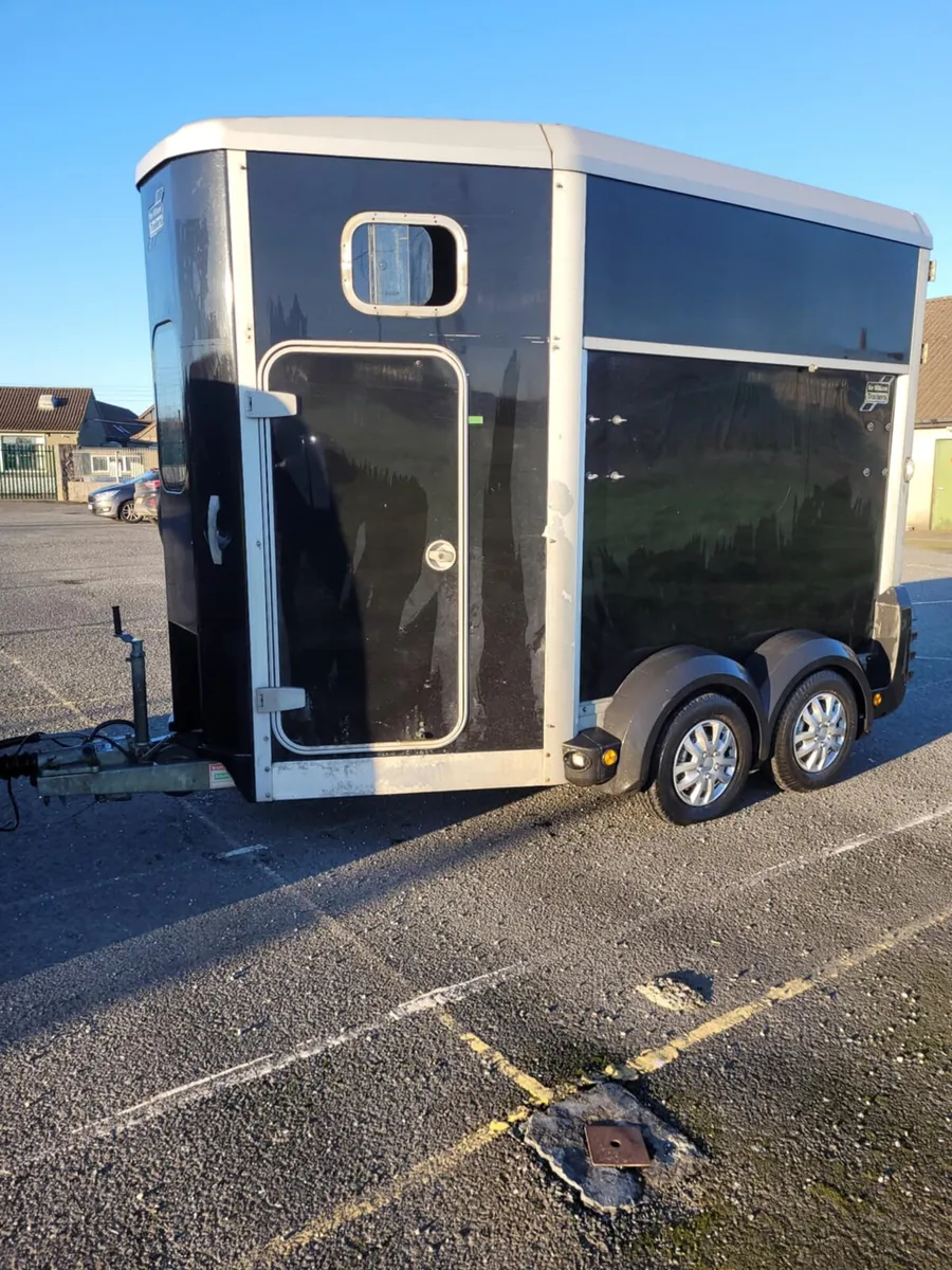 2012 horse box 506 in excellent condition - Image 2
