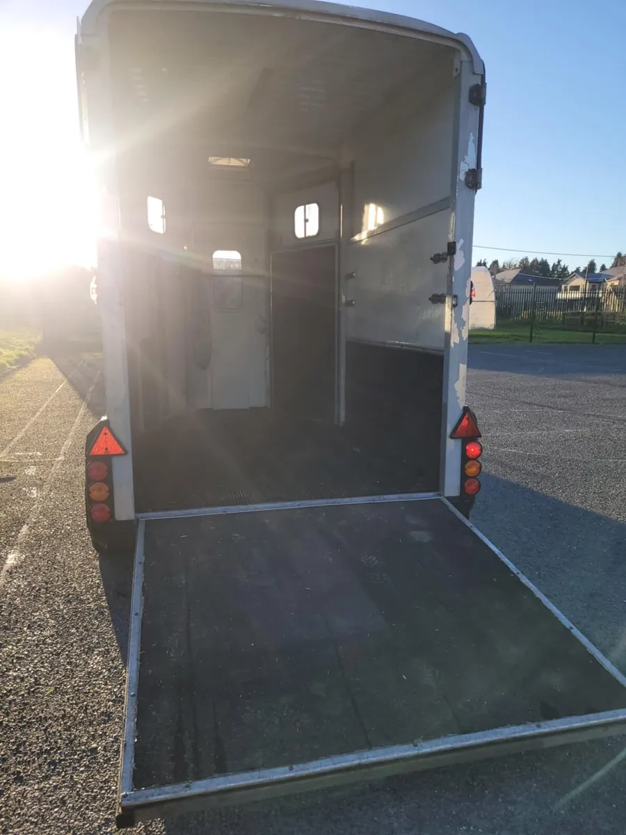 2012 horse box 506 in excellent condition - Image 4