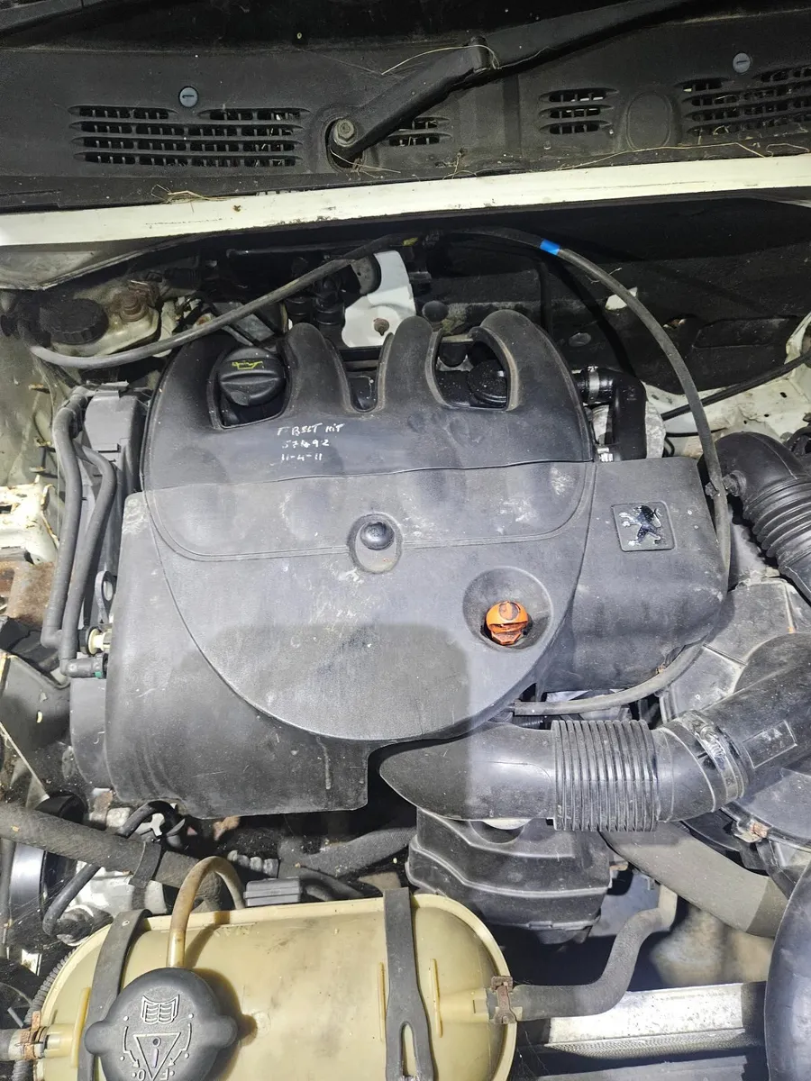 Peugeot  partner  van 00 72000 miles - Image 3