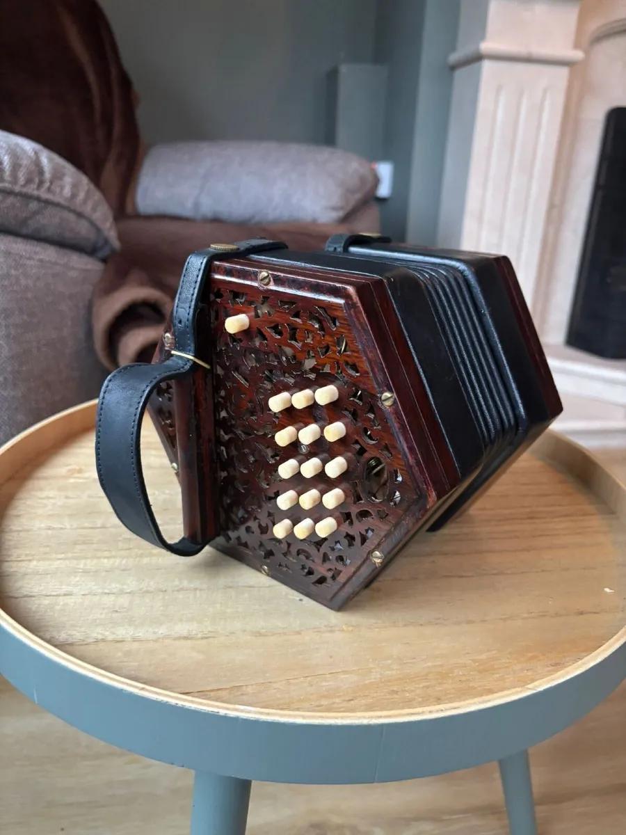 Concertina - Image 1