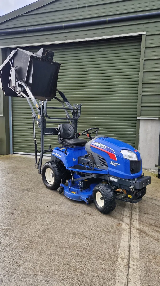 Iseki SXG323+ High Dump – Mint Condition (280 hrs) - Image 1