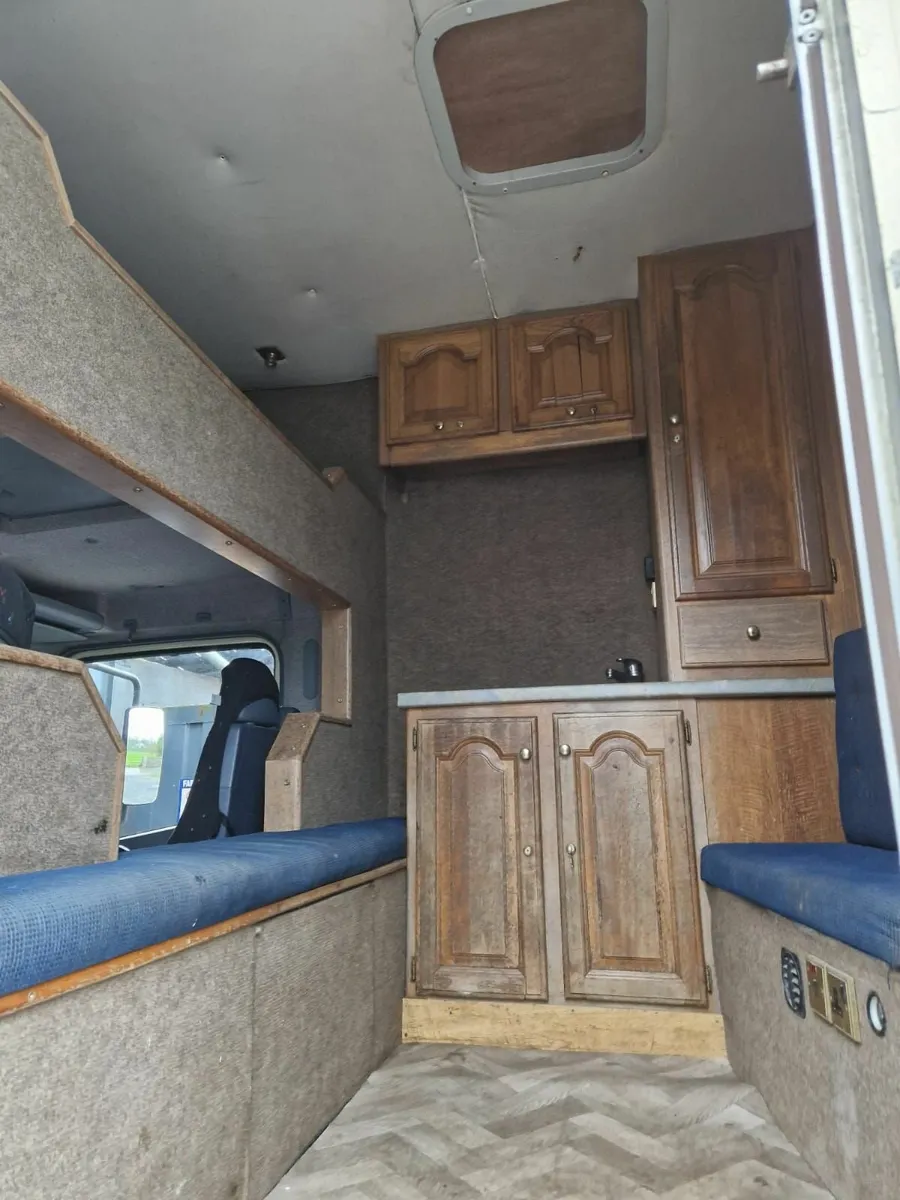 7.5 tonne horse lorry - Image 3