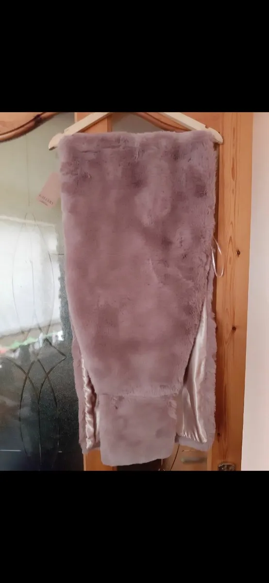 Fur wrap - Image 1
