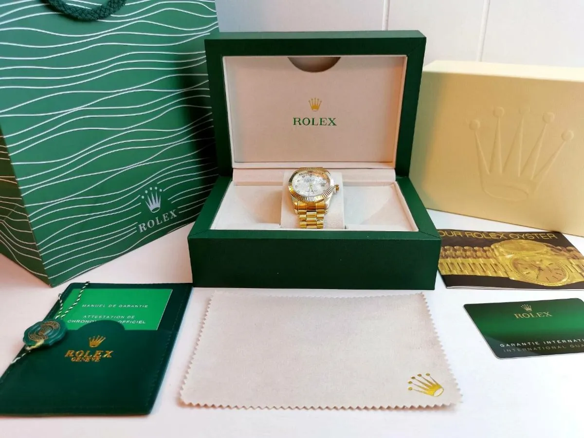 Unisex watch - Image 2