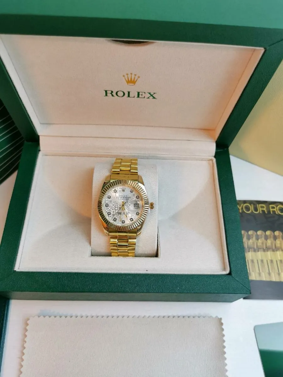 Unisex watch - Image 3