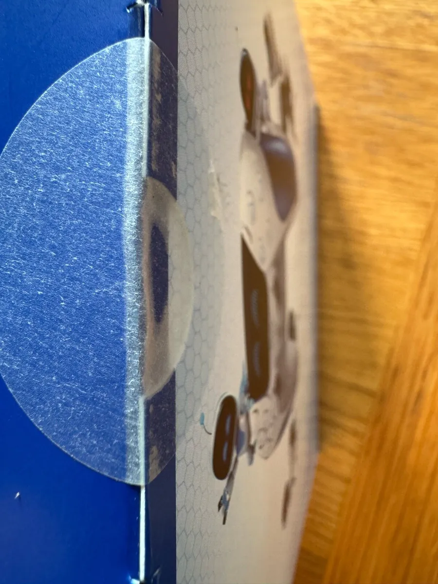 (NEW) Astro bot PS5 controller limited edition - Image 2