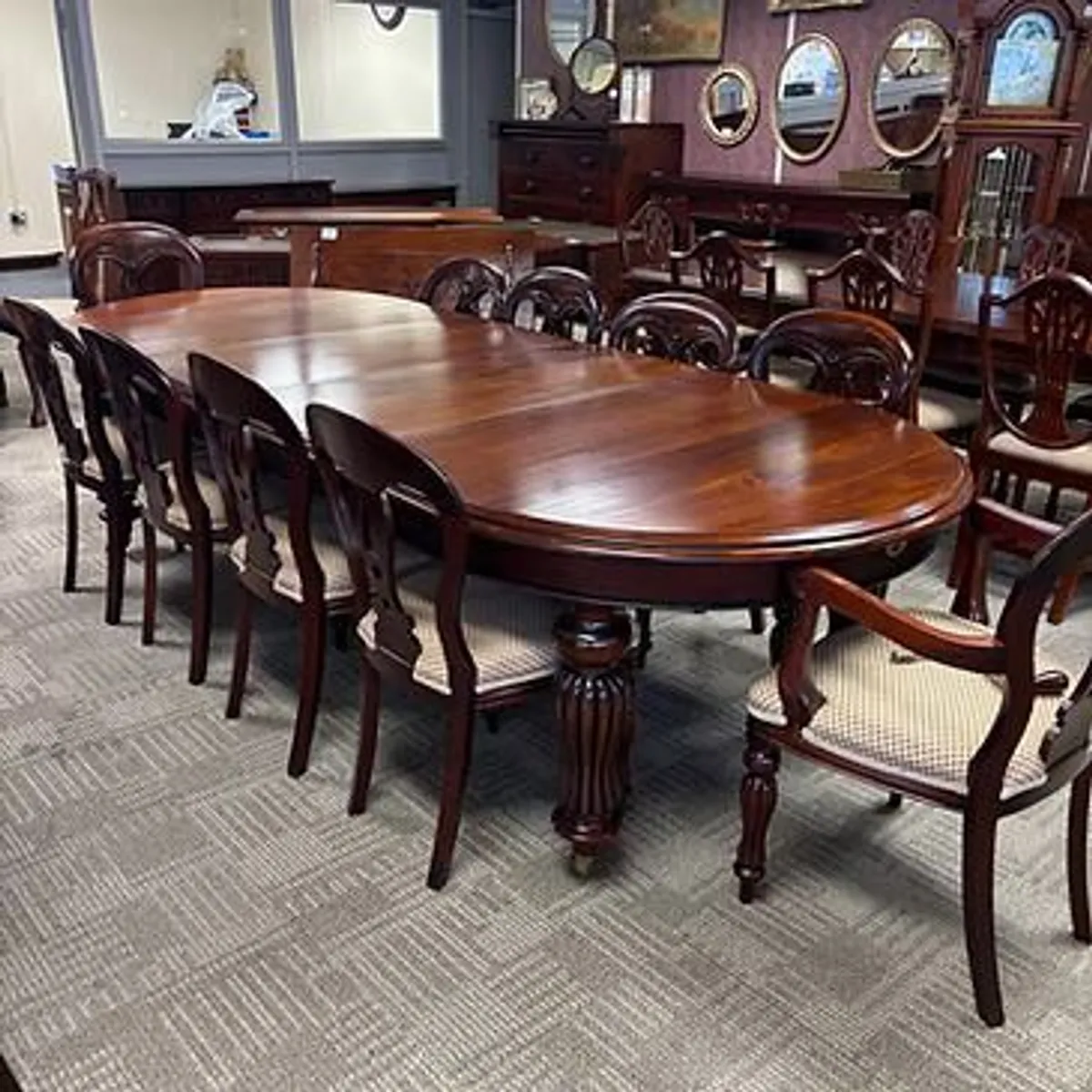 Fabulous mahogany d-end extendable dining table & 10 chairs