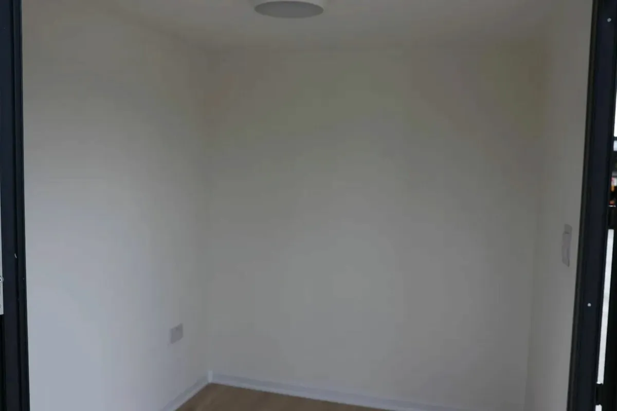 3M Garden Office - Image 4