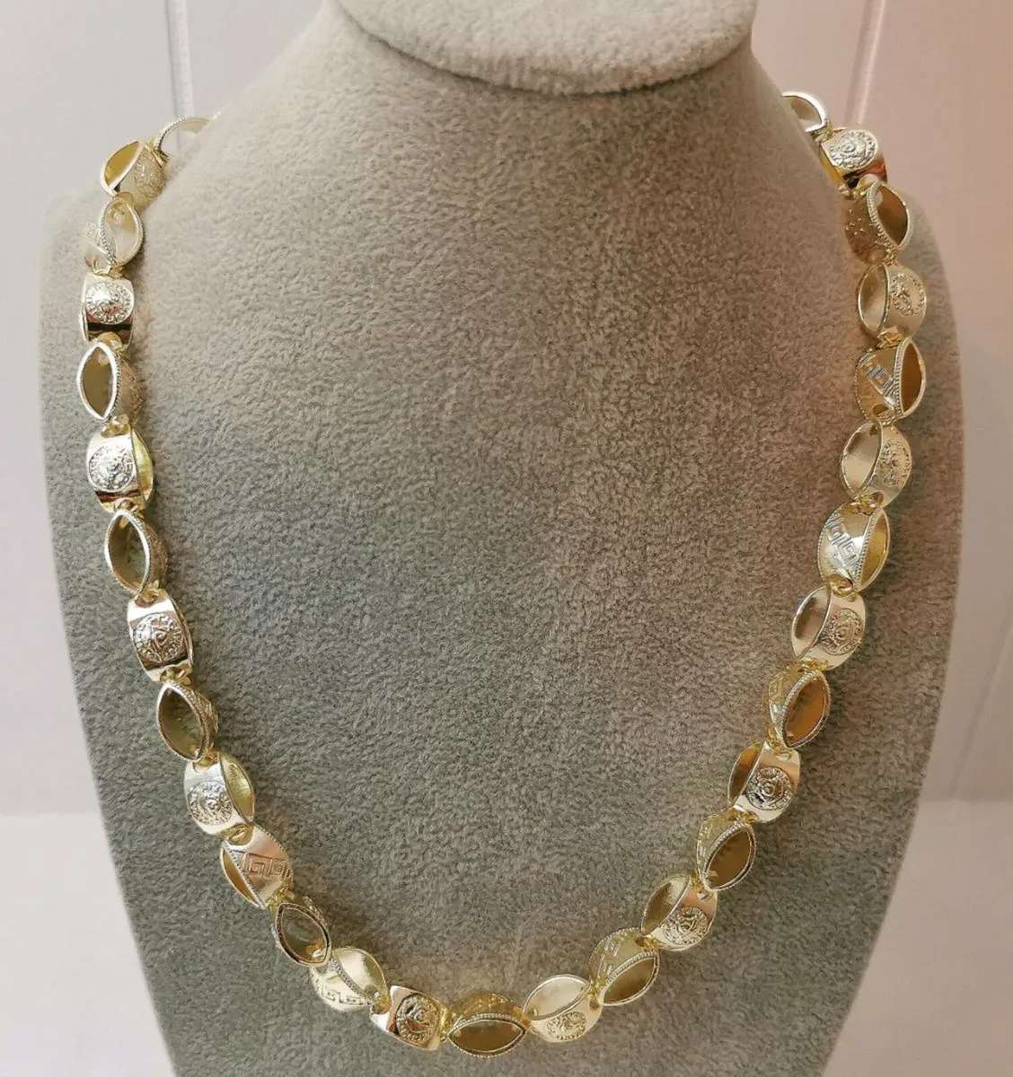 14 carat gold plated chain - Image 1