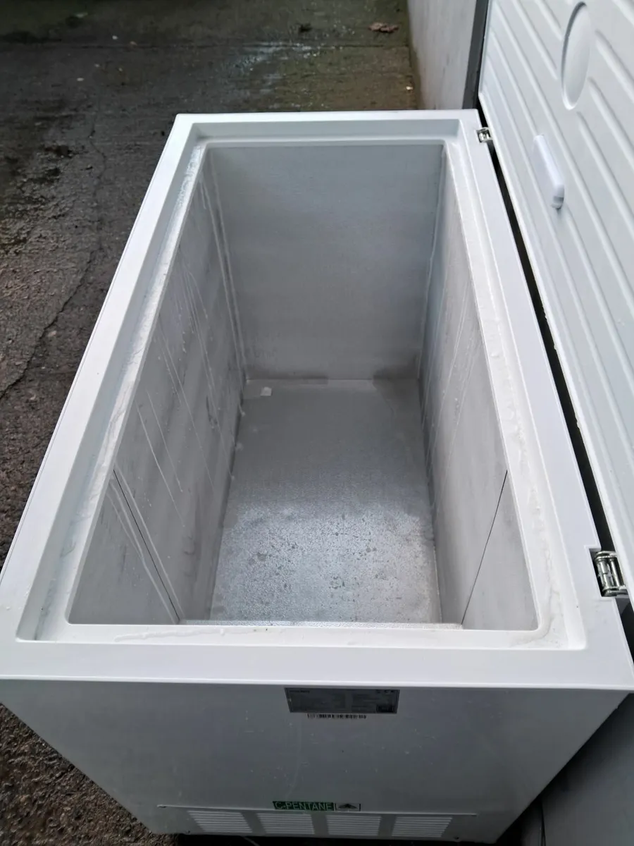 BRAND NEW CHEST FREEZER FOR SALE - Image 3
