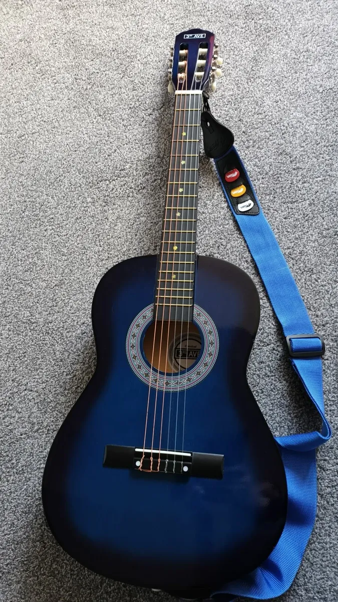 Acoustic guitar 3/4 size - Image 1