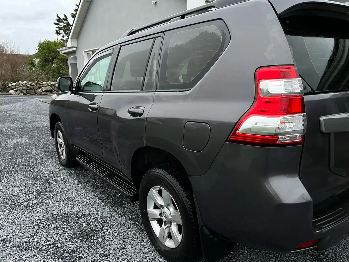 Toyota Landcruiser - Image 4