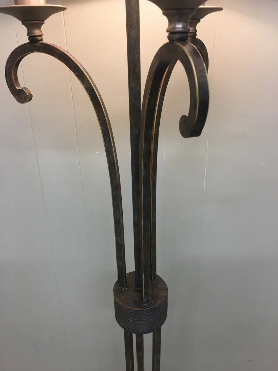 Floor Lamp - Image 4