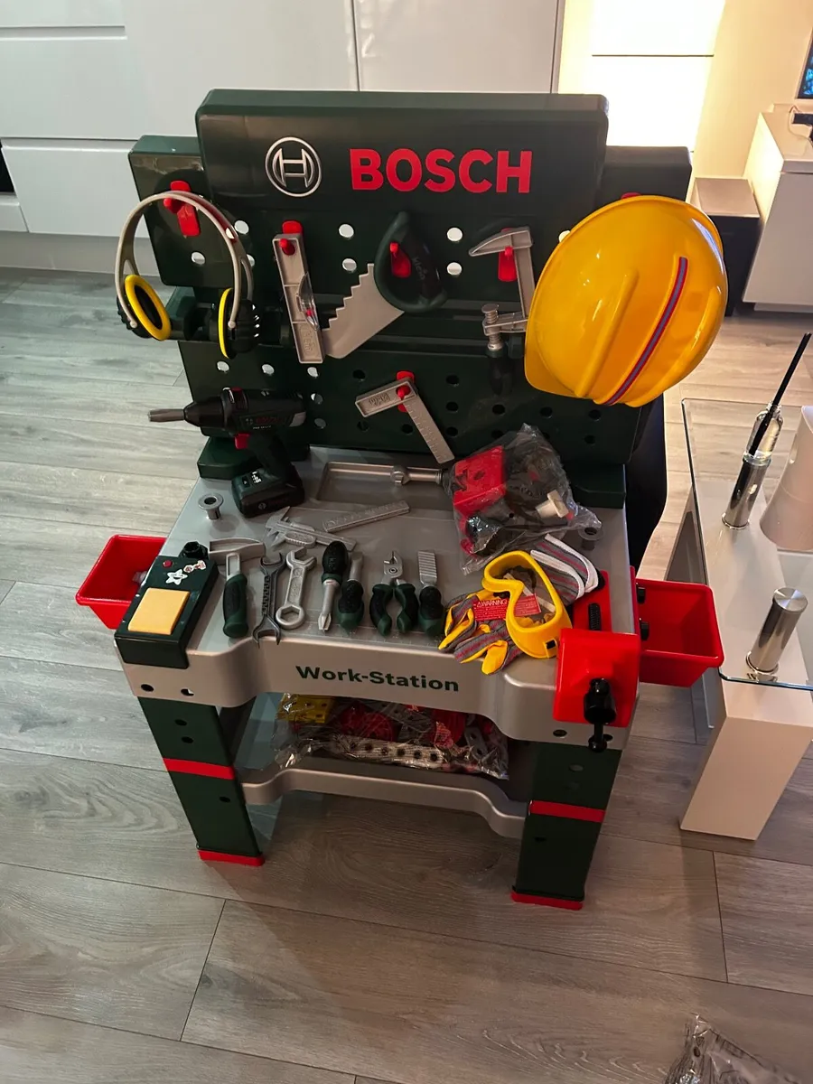 Bosch tool bench - Image 1