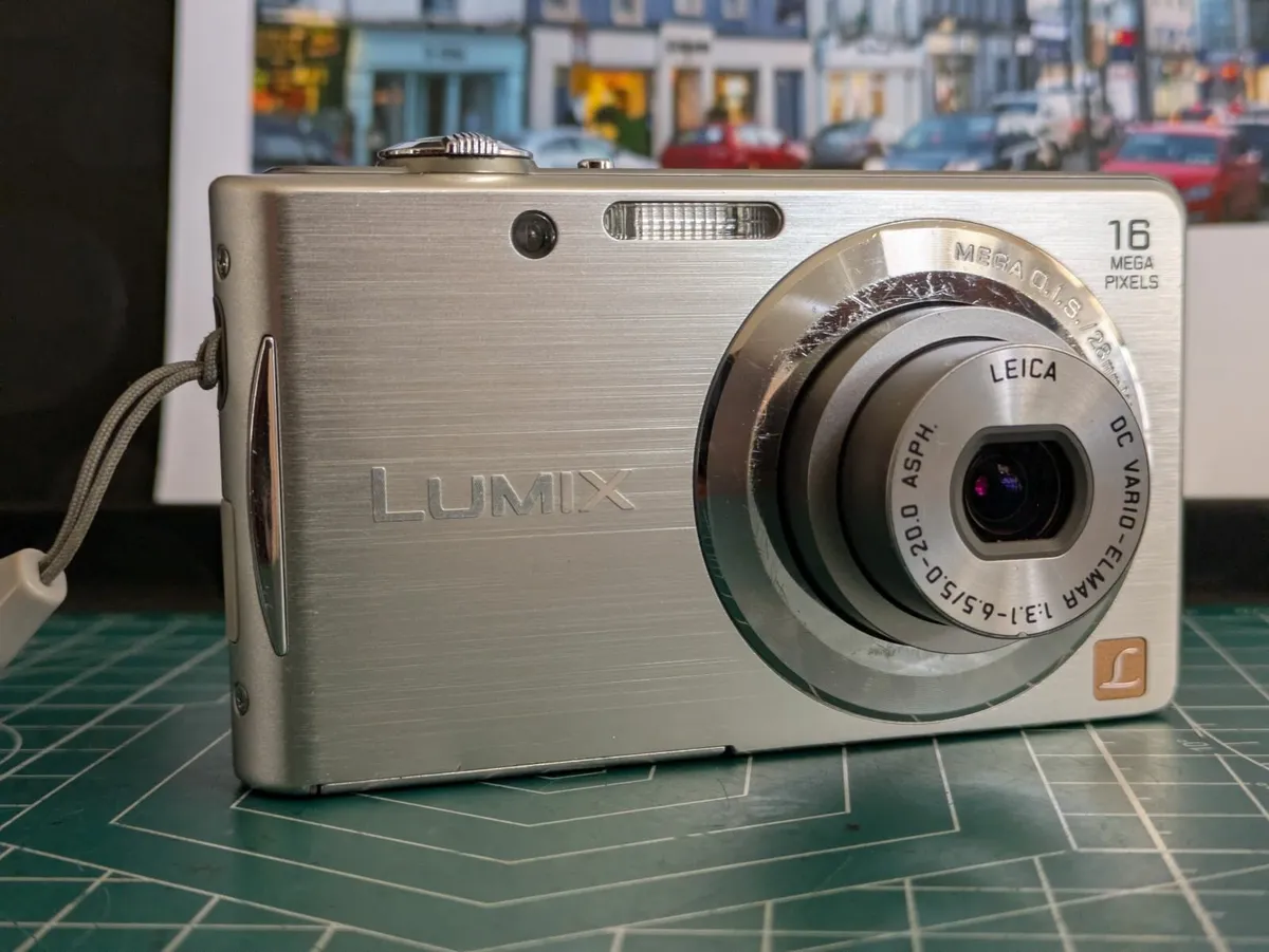 Panasonic Lumix FS18  16MP CCD 🌈 Leica lens 💥 - Image 1