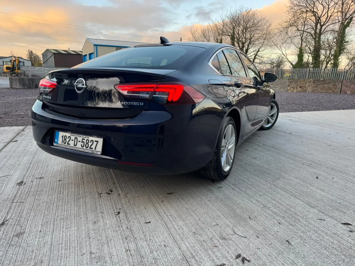 182 Opel Insignia, perfect condition, low miles - Image 3