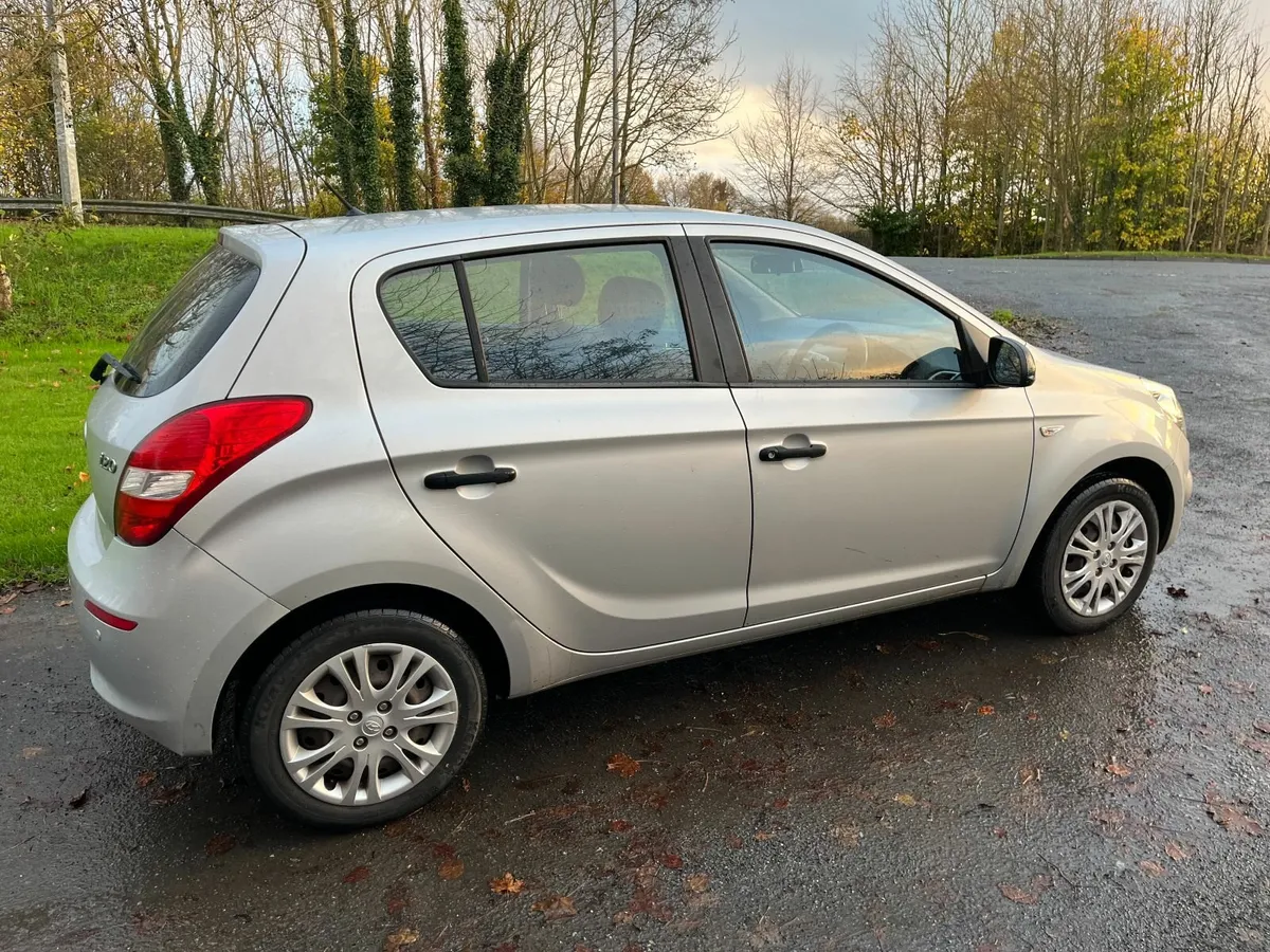 Hyundai i20 2010 - Image 3