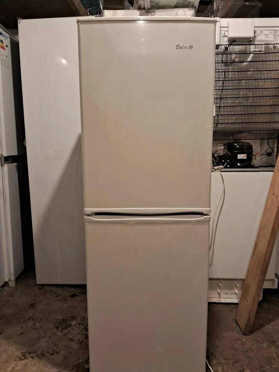 FRIDGE AND FREEZER - Image 4