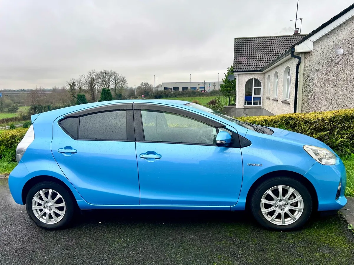 Toyota Aqua 2014 - new import - Image 3