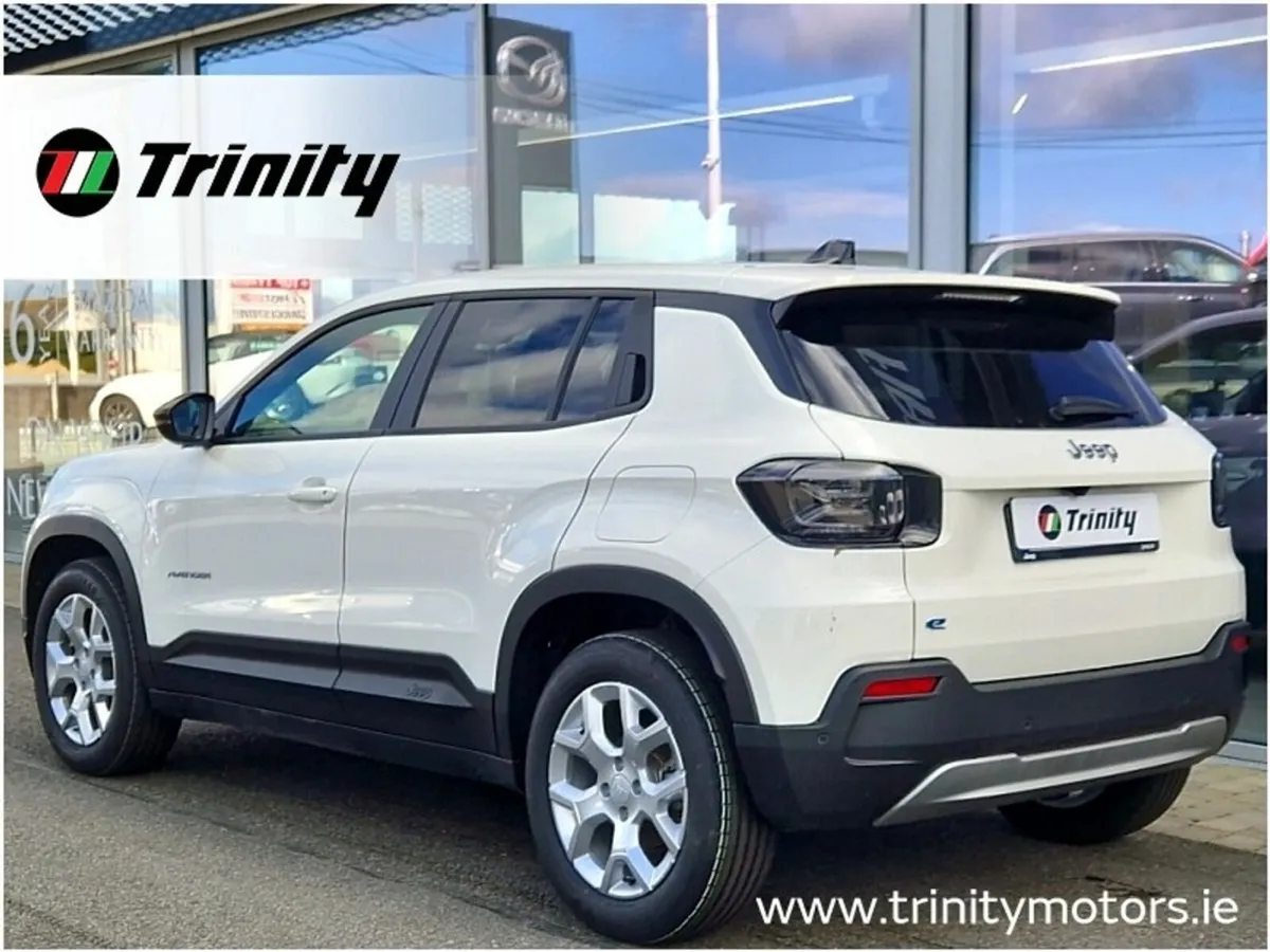 Jeep Avenger ** ALTITUDE 54KW 400KMS ** TRINITY MO - Image 3