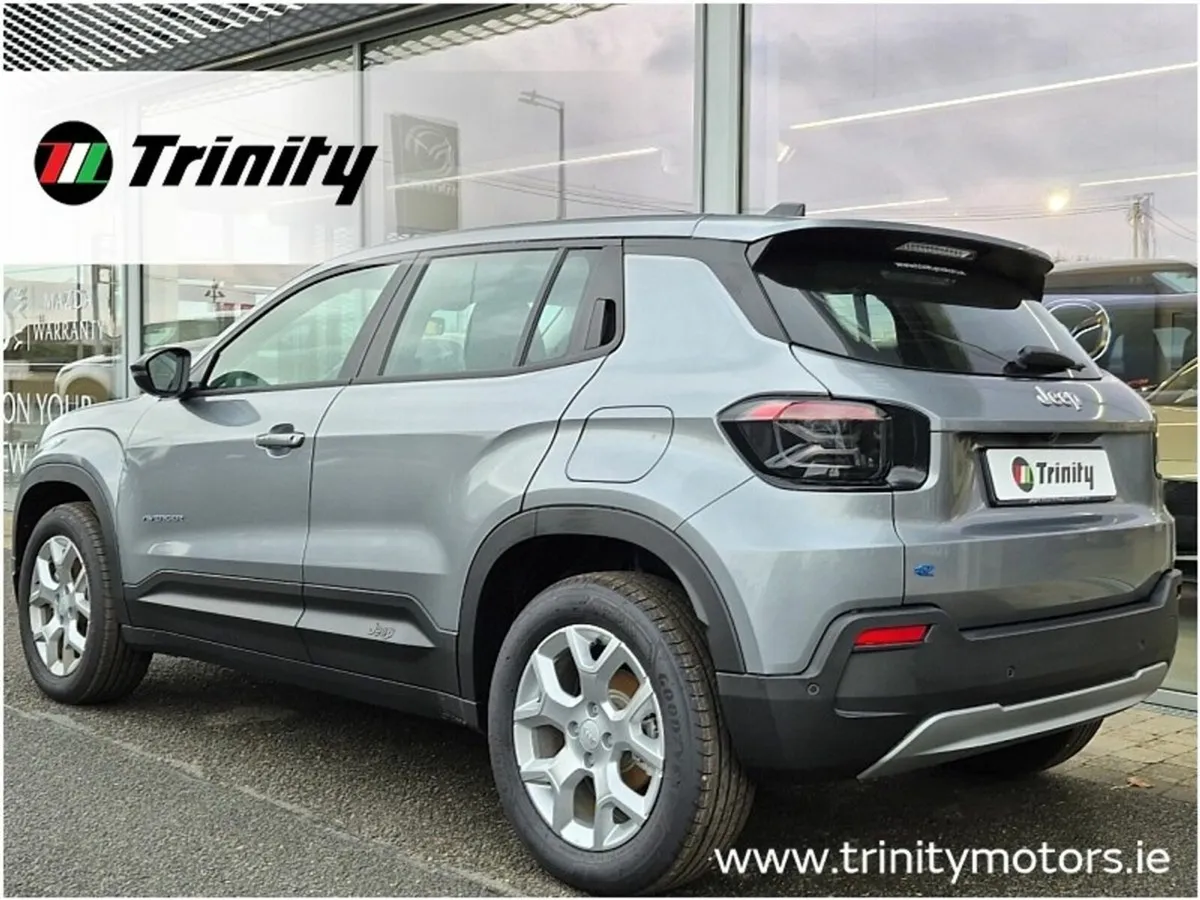 Jeep Avenger ** ALTITUDE ** 54KW 156BHP ** 400KMS - Image 3