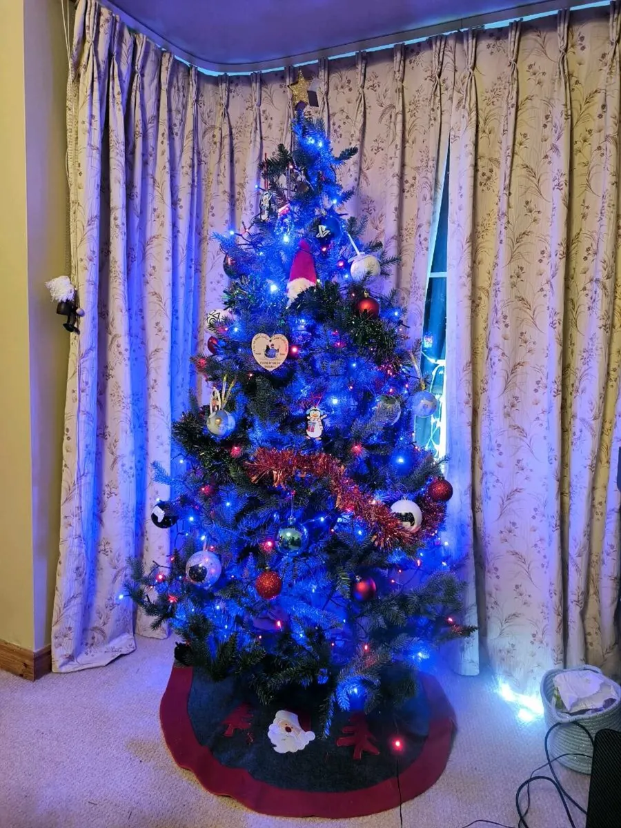 Christmas tree - Image 1
