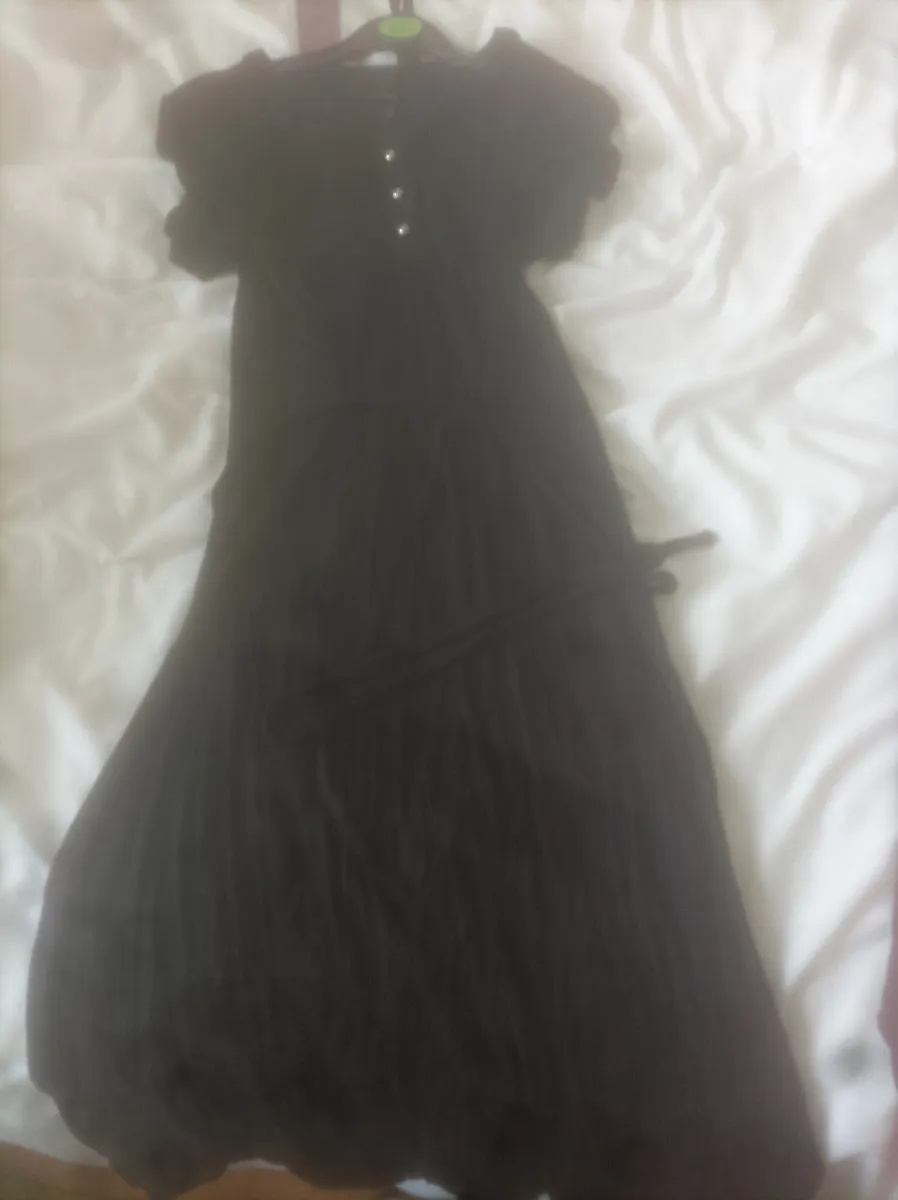 Maternity wear - Image 3