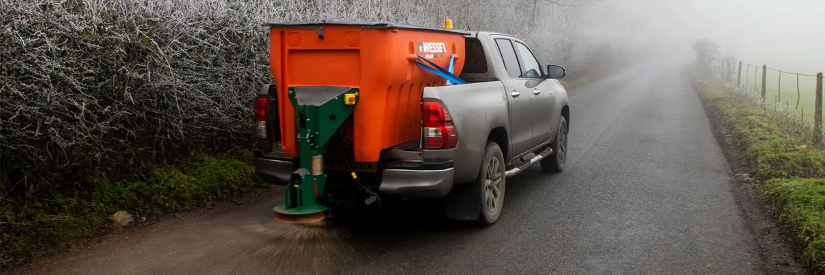 New Wessex Polar One Salt Spreader - Image 3