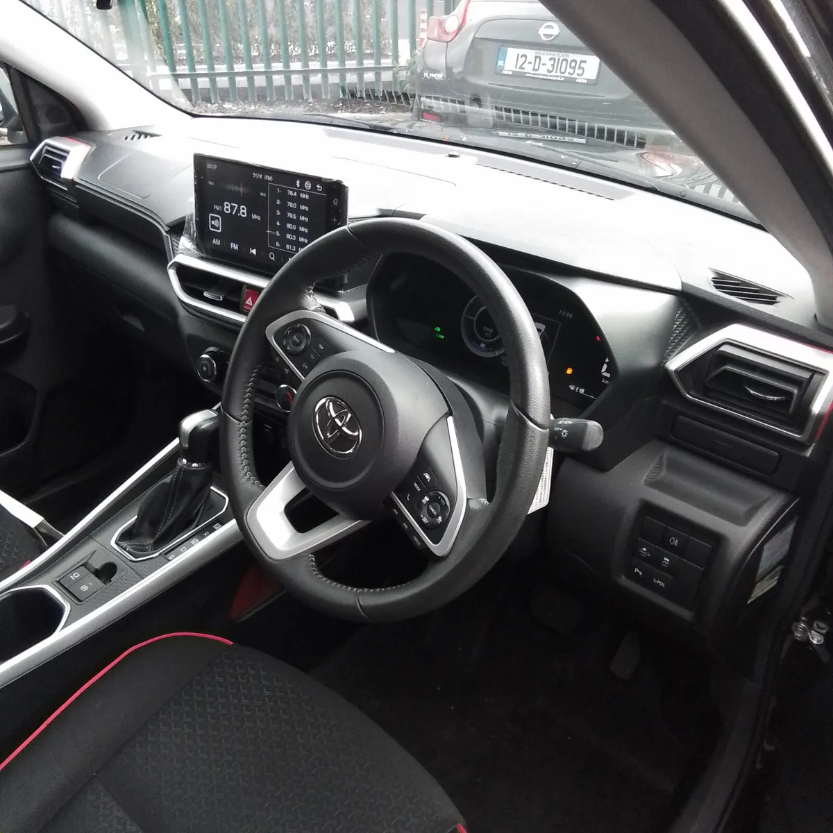 Toyota  corolla crossover raize - Image 4