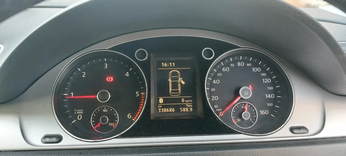 Volkswagen Passat 2013 - Image 1