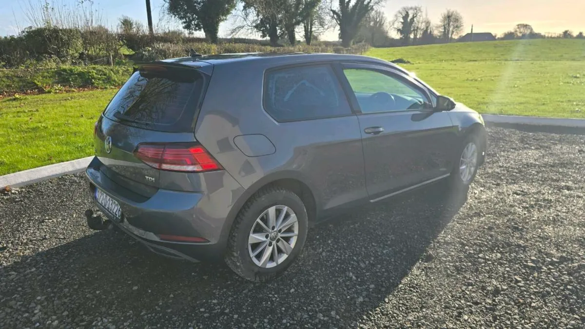 Volkswagen Golf - Image 4