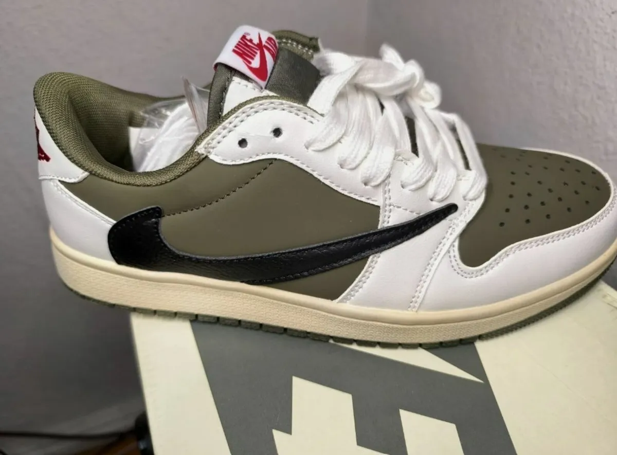 New Travis Scott x Nike Air Jordan 1 Low  Olive - Image 2