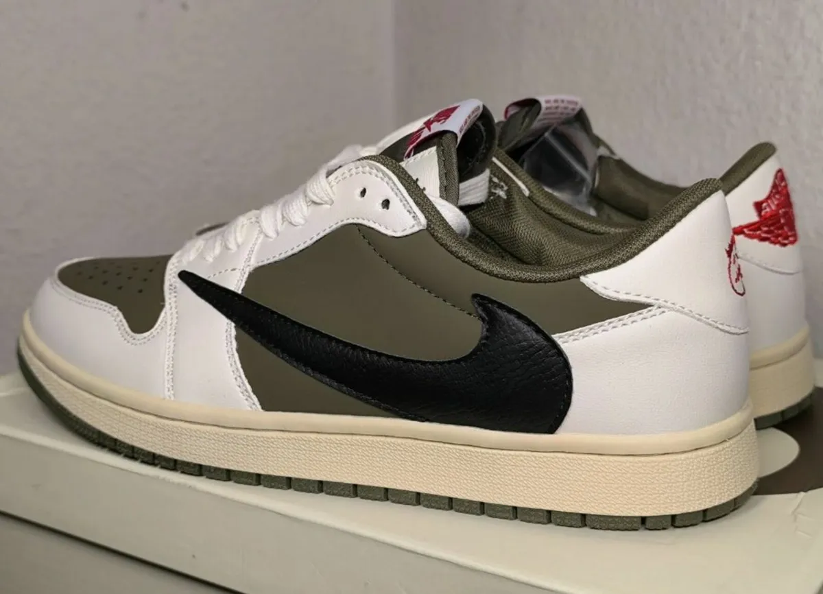 New Travis Scott x Nike Air Jordan 1 Low  Olive - Image 3