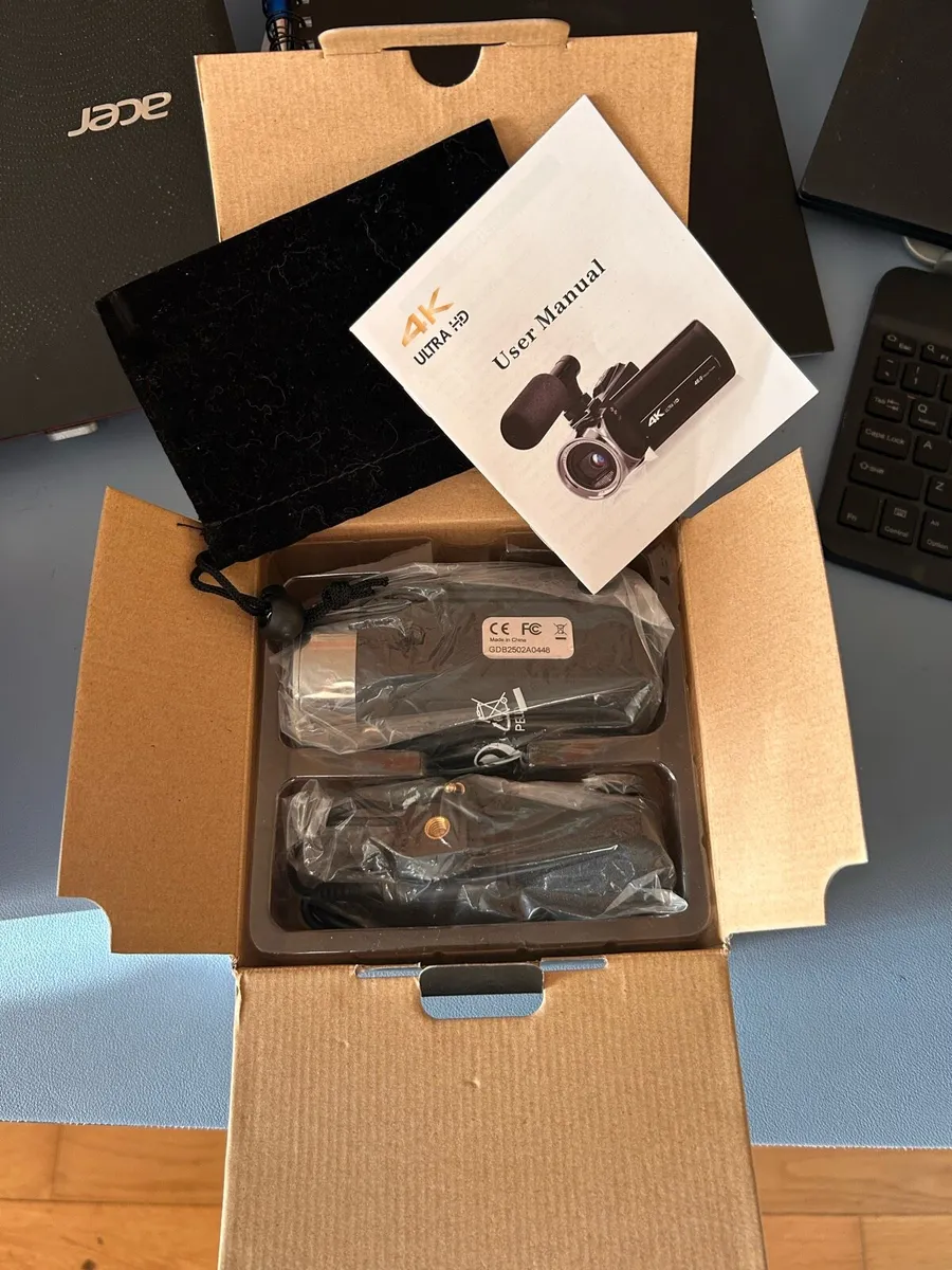 Brand new 4K 48mp video camera  plus extras live f - Image 2