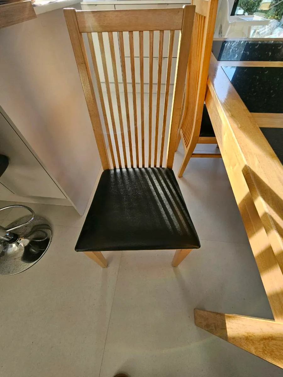 Kitchen Table and Chairs - Image 2