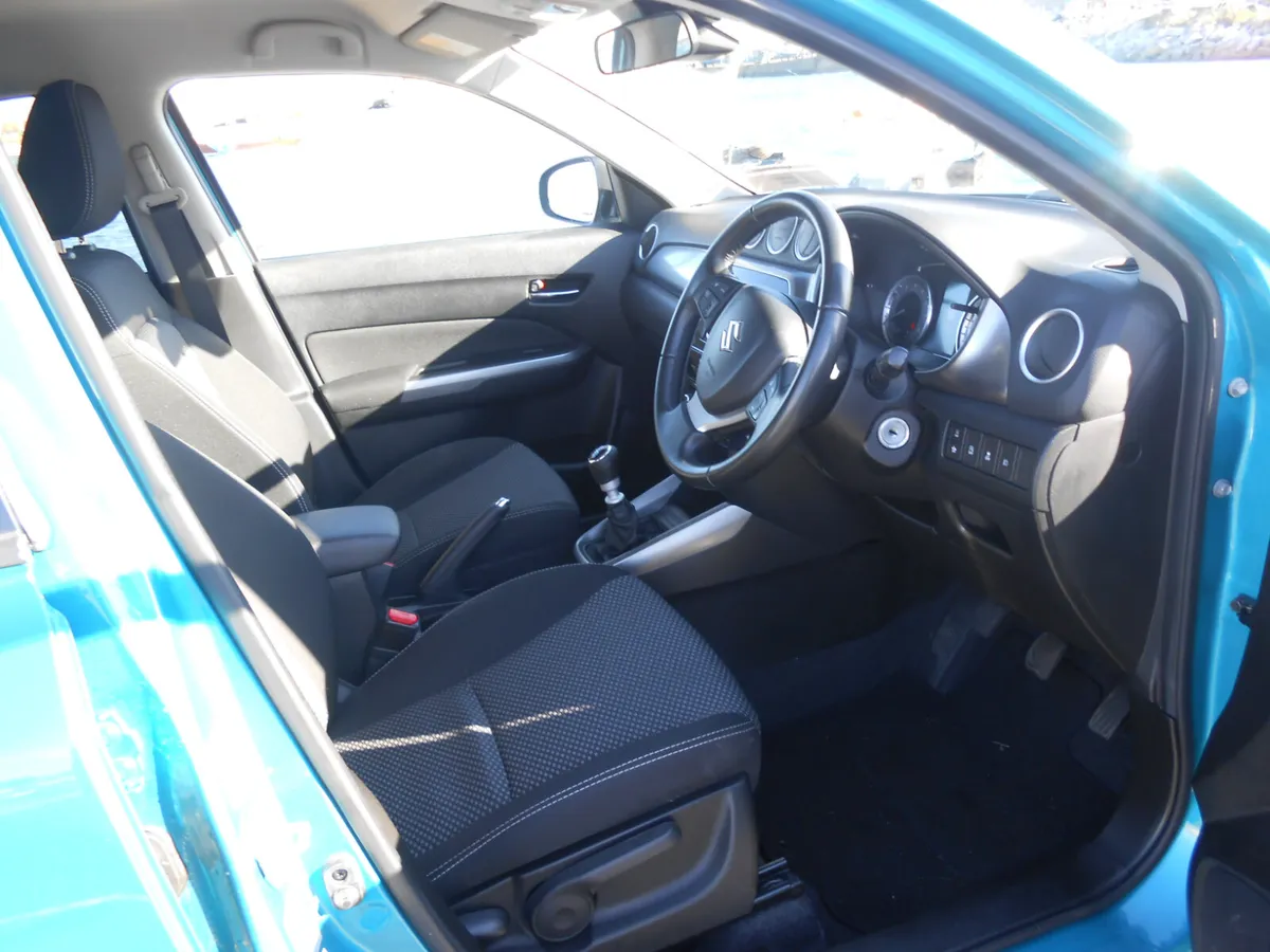 Suzuki Vitara 1.4 Hybrid SZ4 Manual 2021 - Image 4