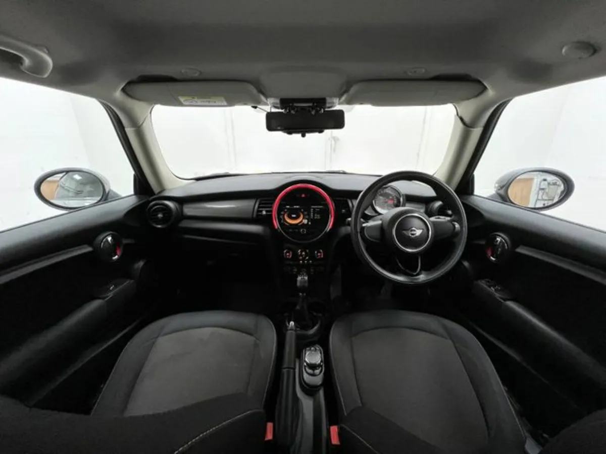 Mini Cooper Automatic - Image 2