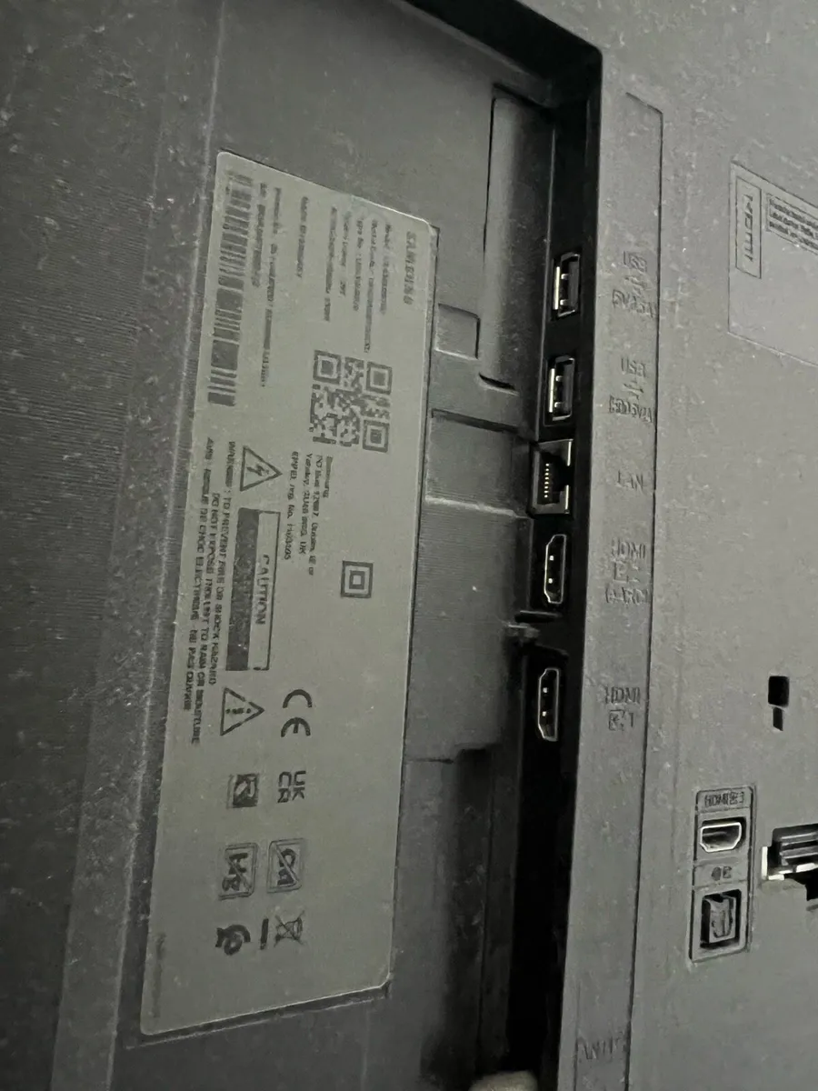 Samsung TV 43” - Image 2