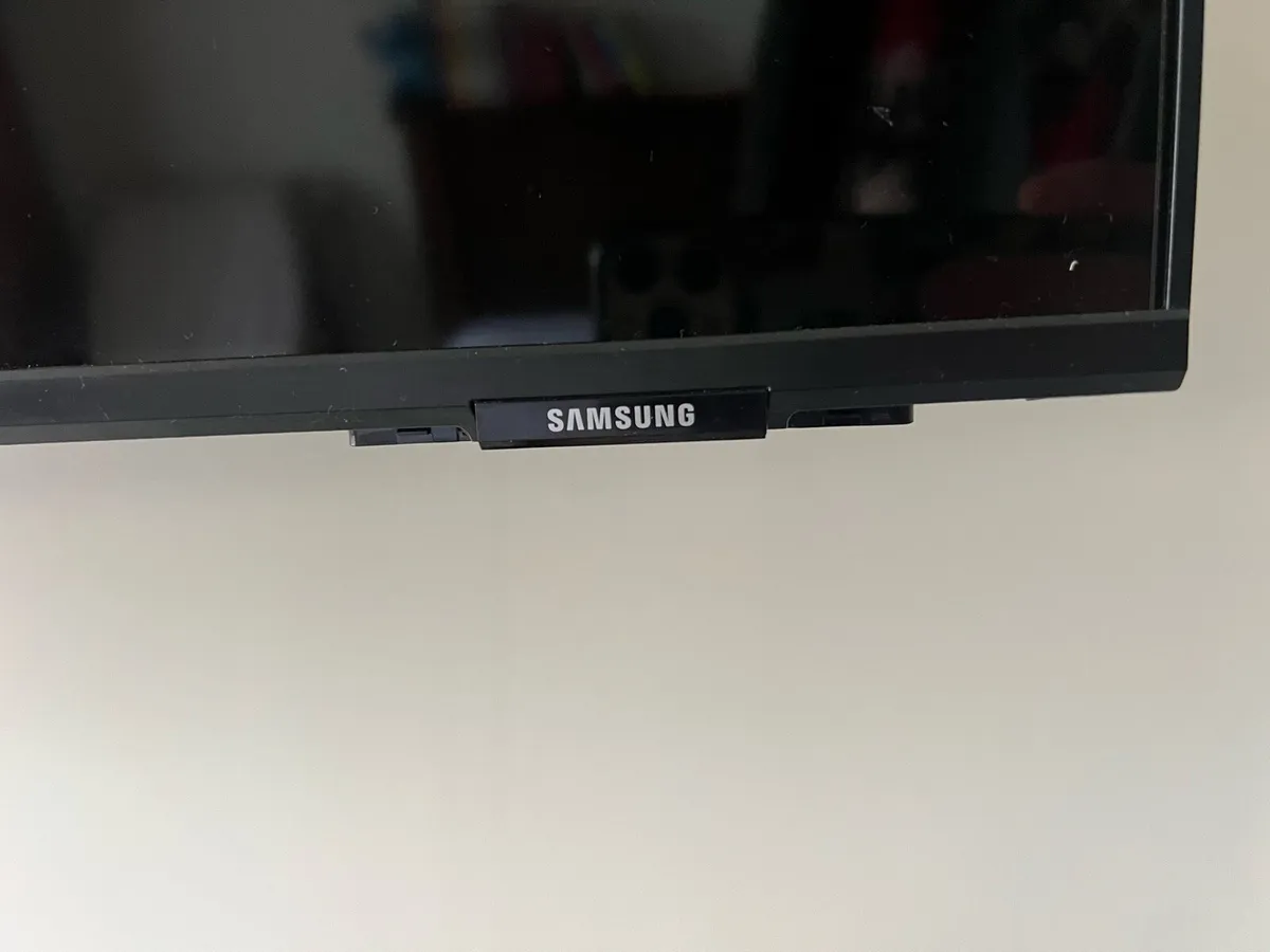 Samsung TV 43” - Image 3